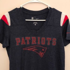 Patriots vneck tee